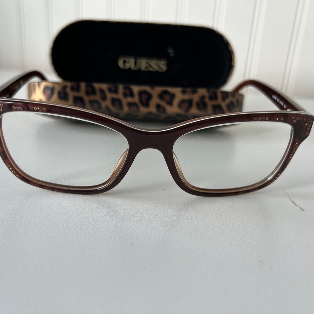 Guess Brown Rectangular Glasses With Leopard Print - image 3